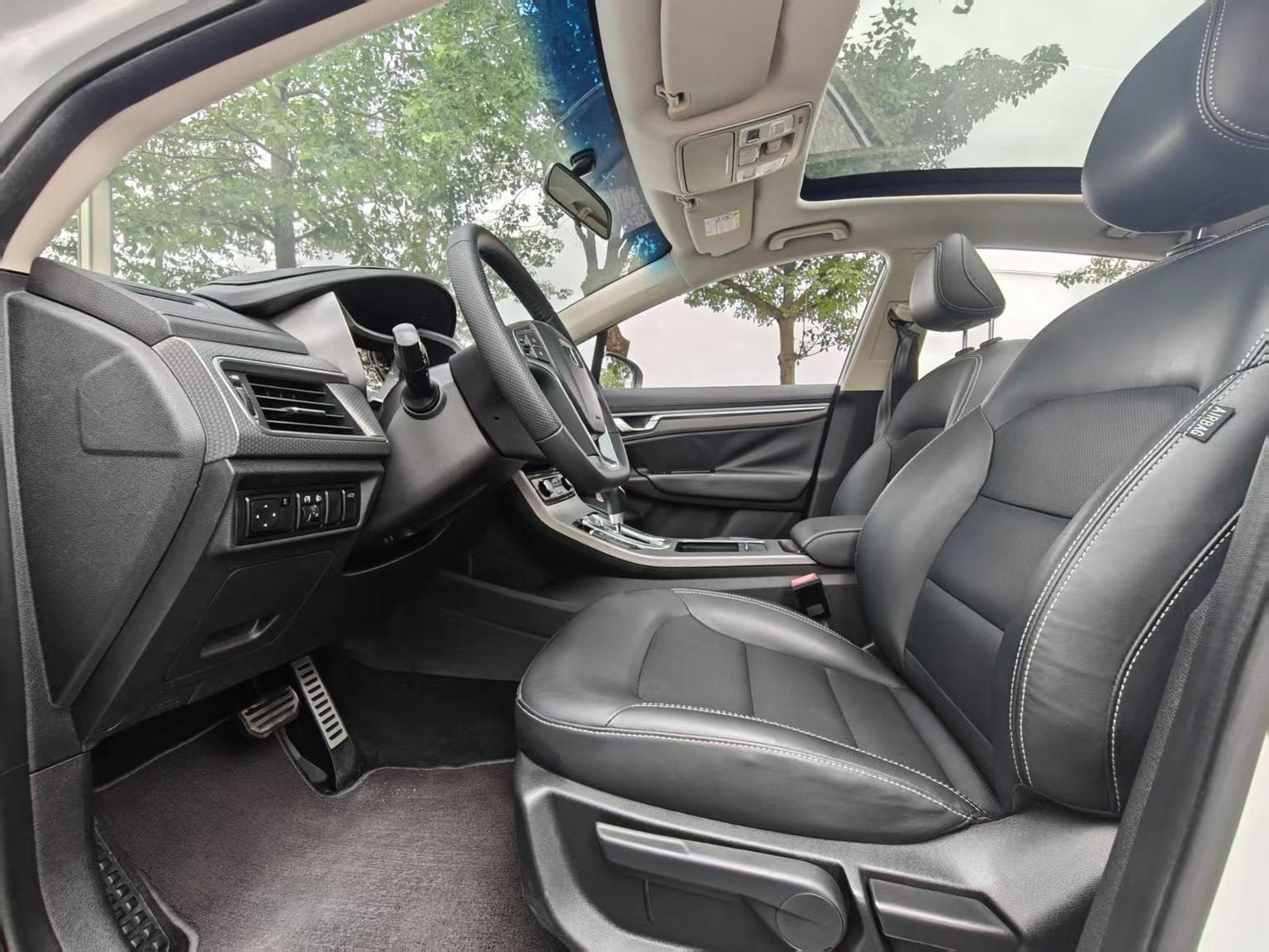 Geely GS 2017 thumb 12