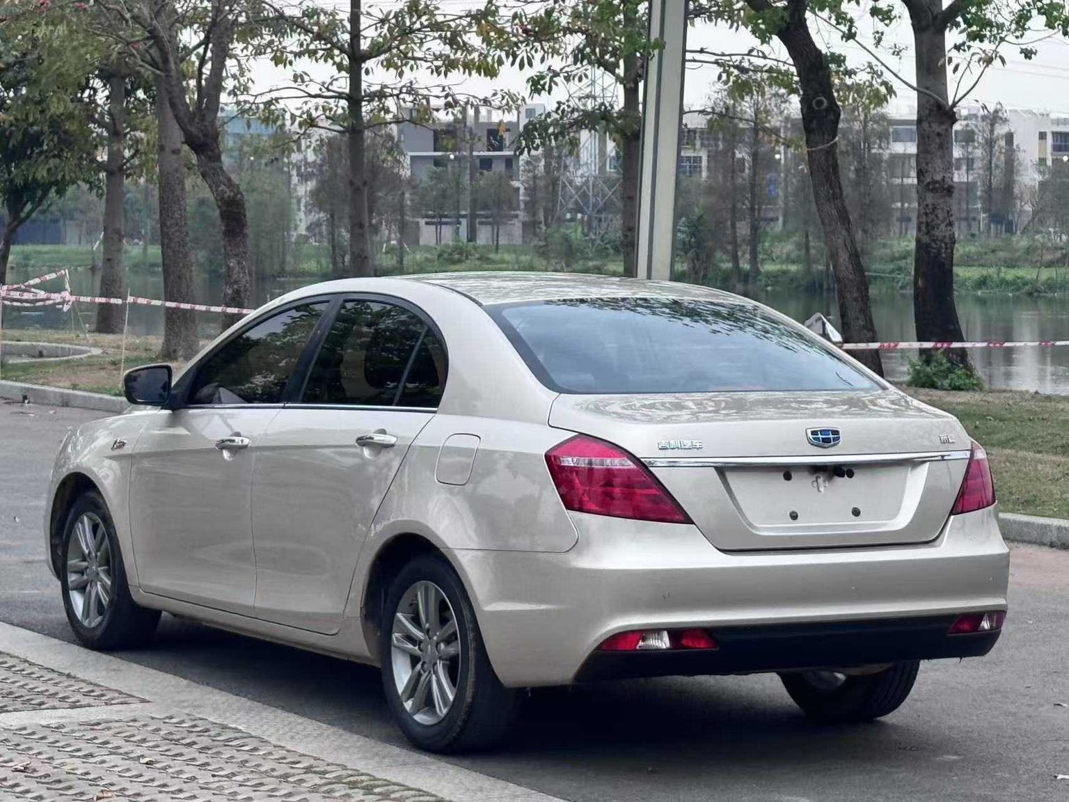 Geely Emgrand 2017 thumb 3