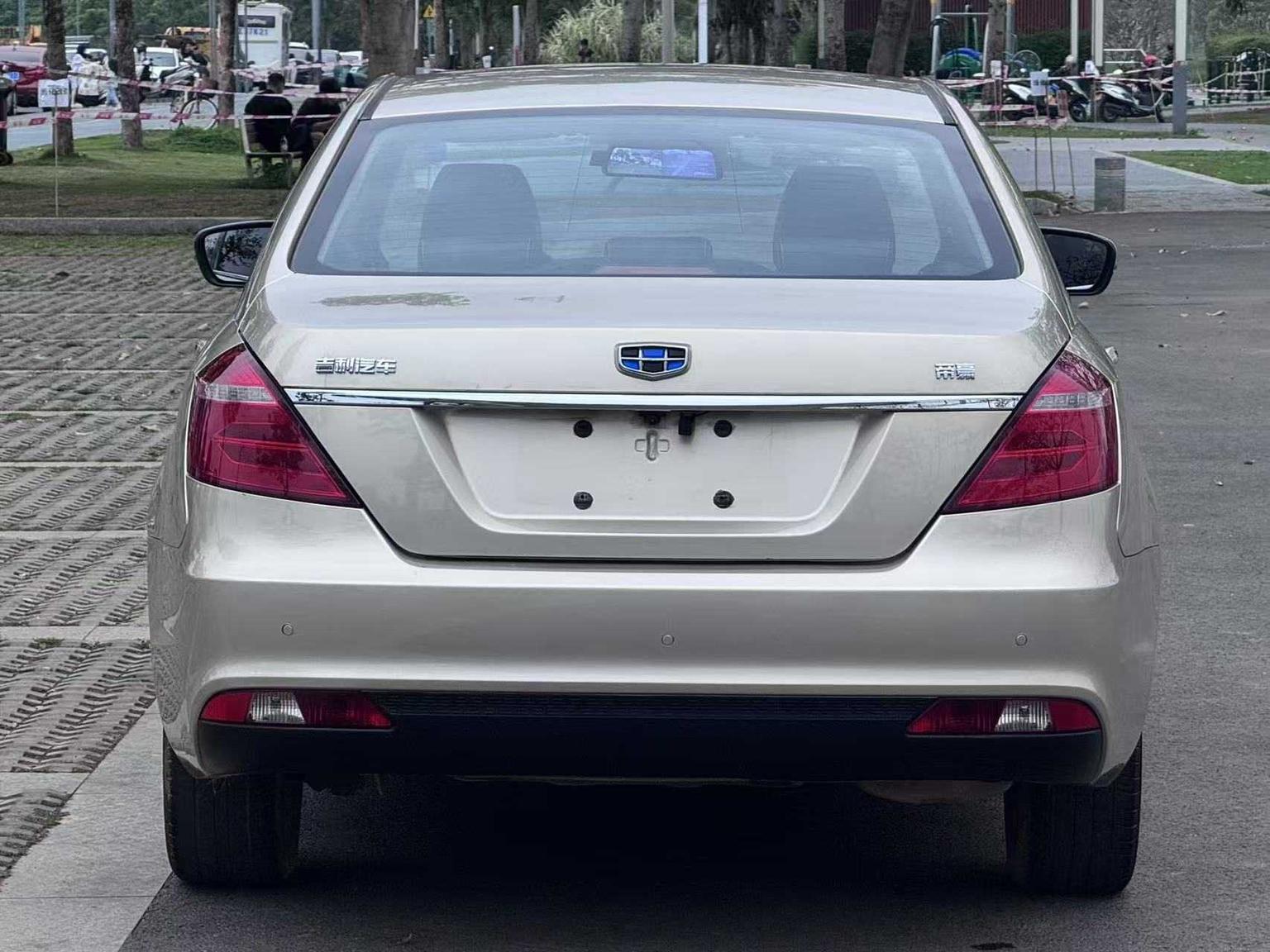 Geely Emgrand 2017 thumb 4