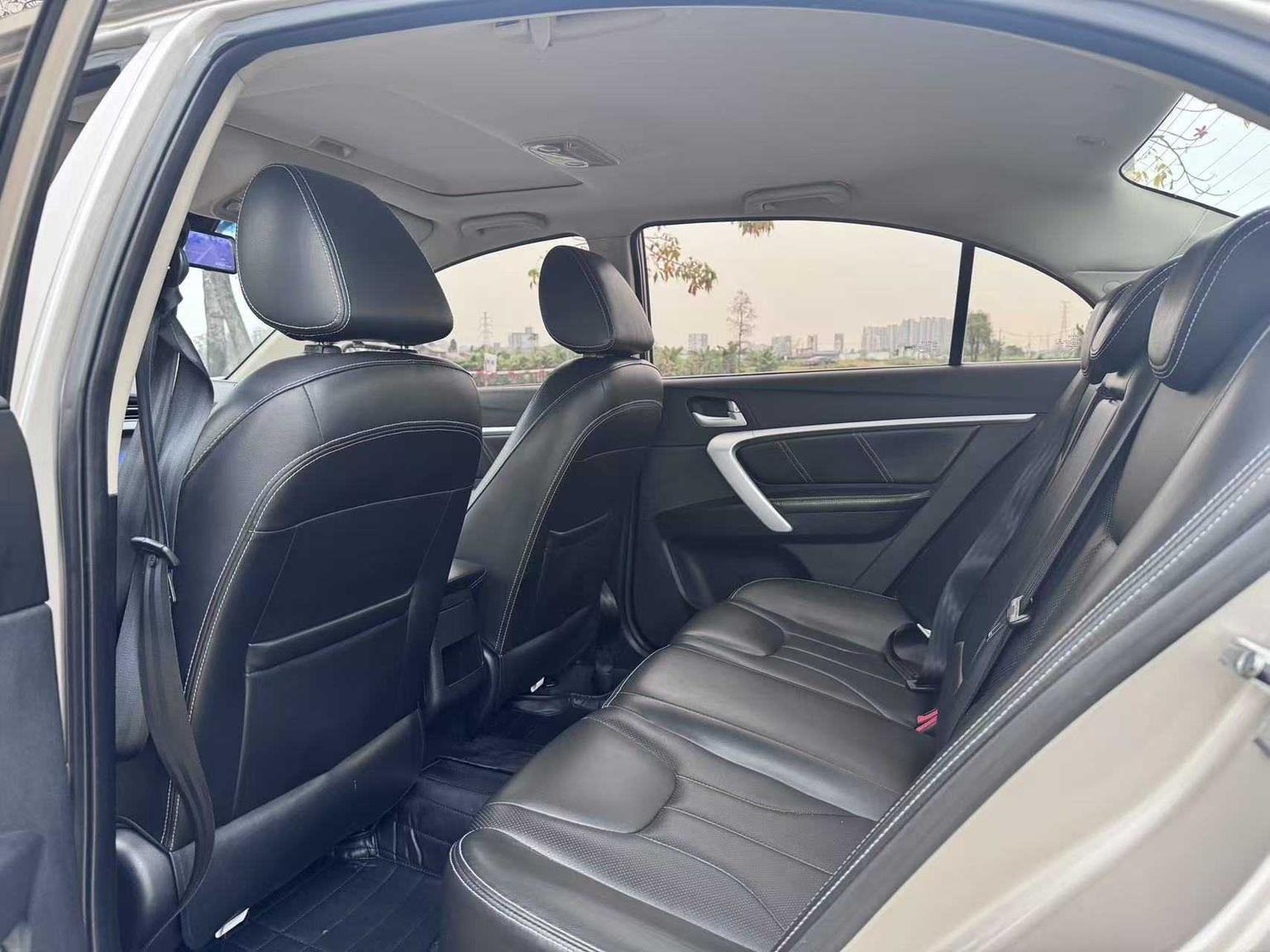 Geely Emgrand 2017 thumb 12