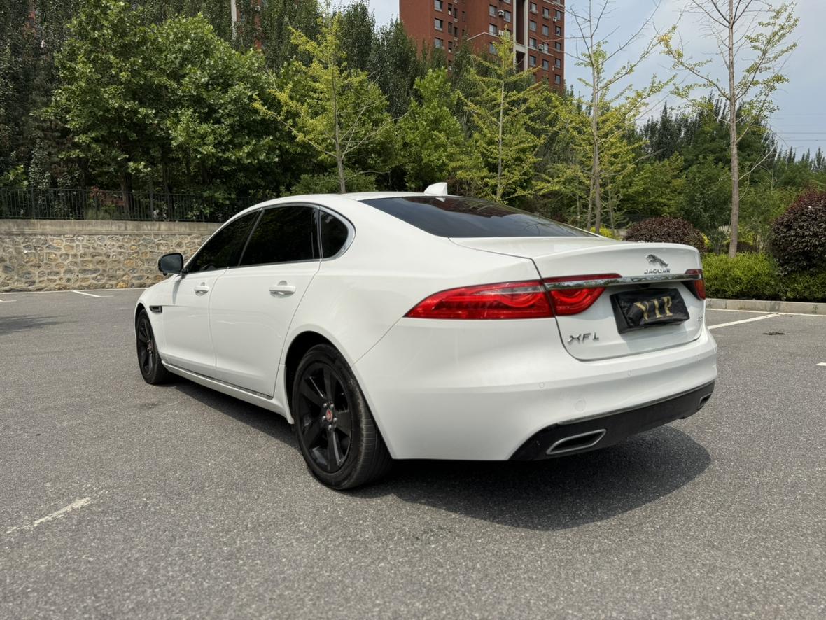 Jaguar XFL 2020 thumb 3