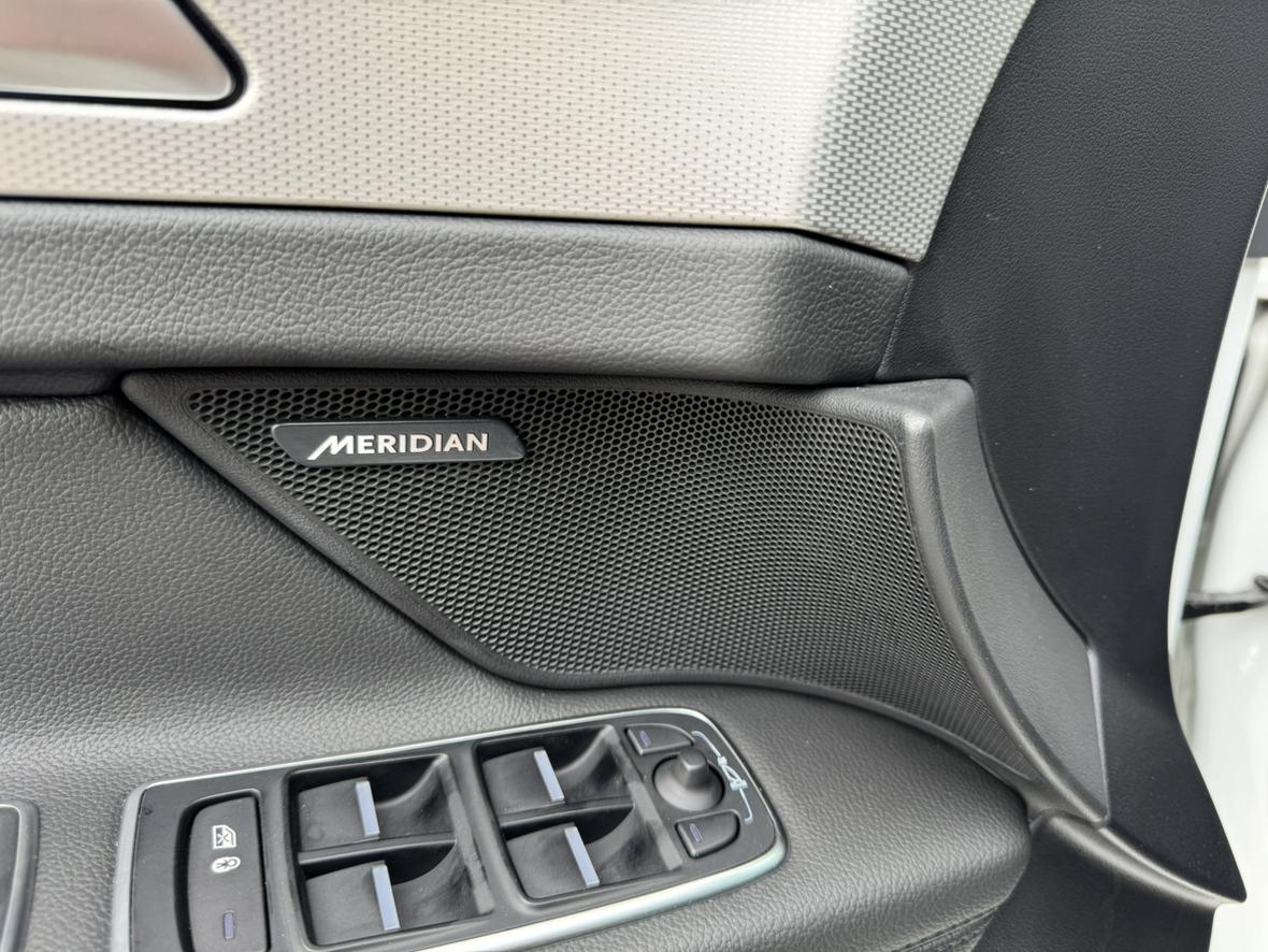Jaguar XFL 2020 thumb 9