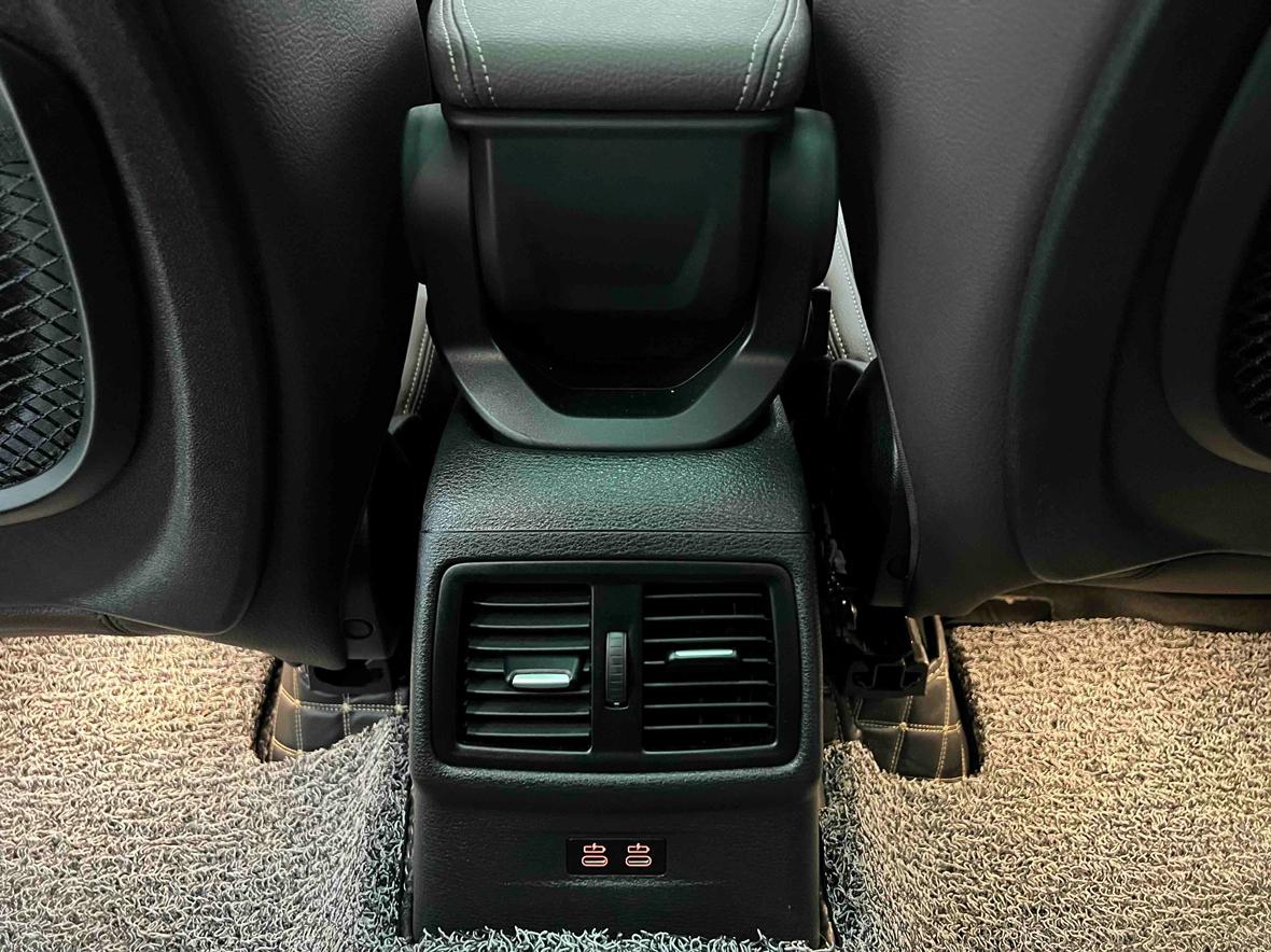 BMW X1 2022 thumb 11
