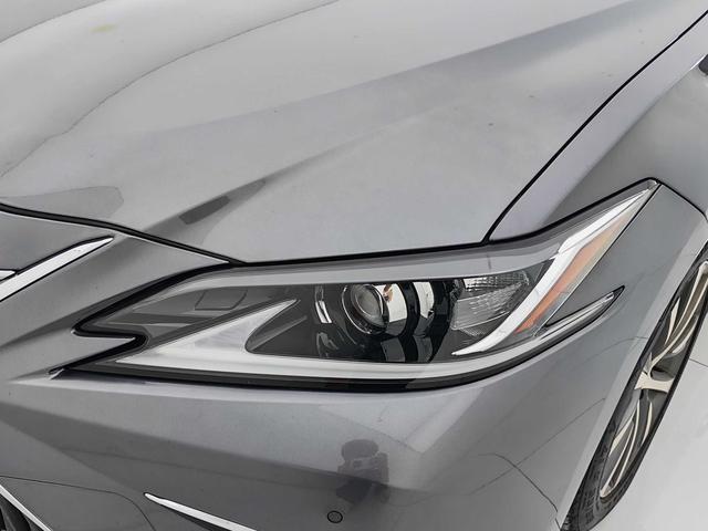 Lexus ES 2018 thumb 10