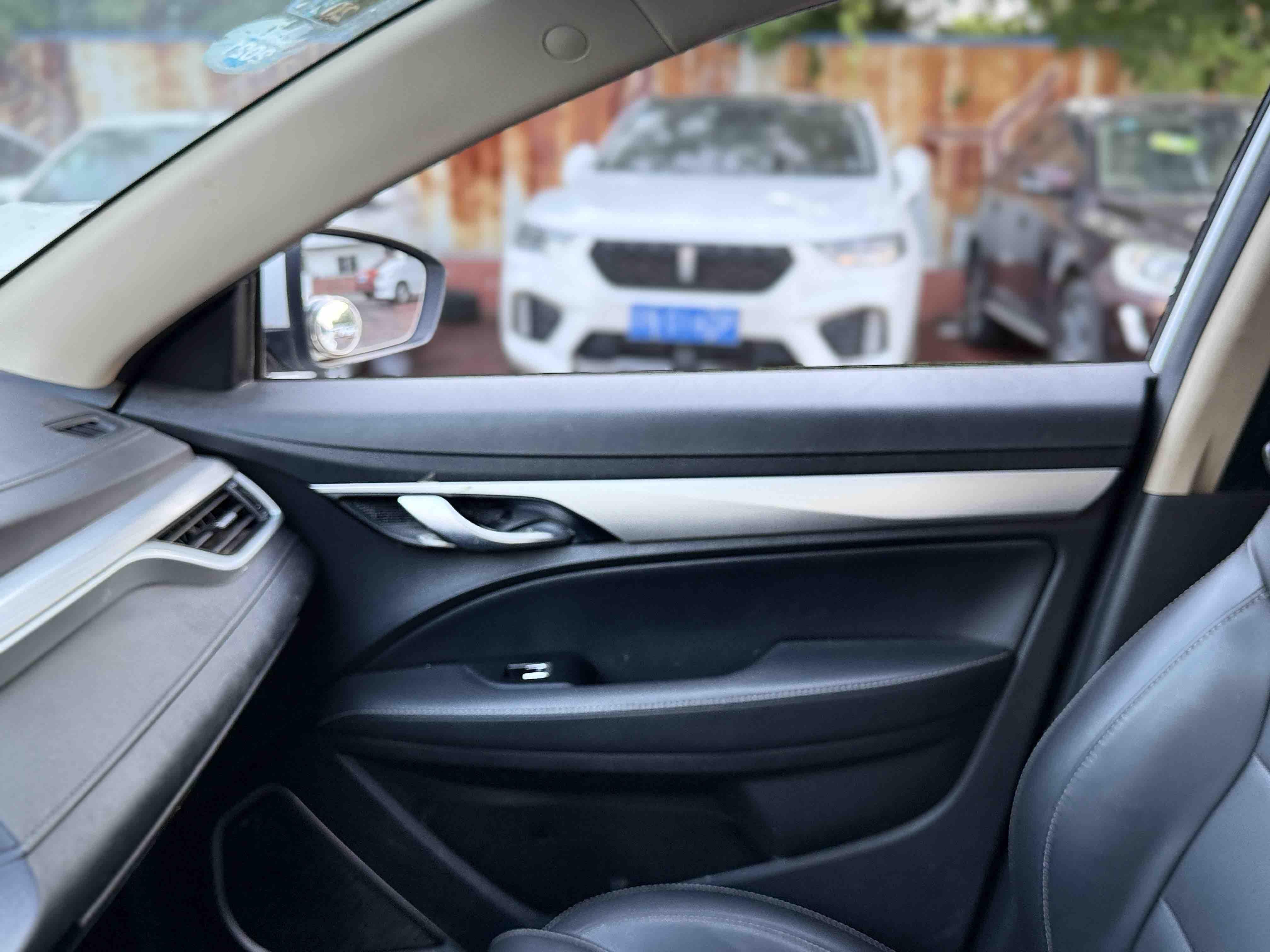 Geely Emgrand 2018 thumb 5