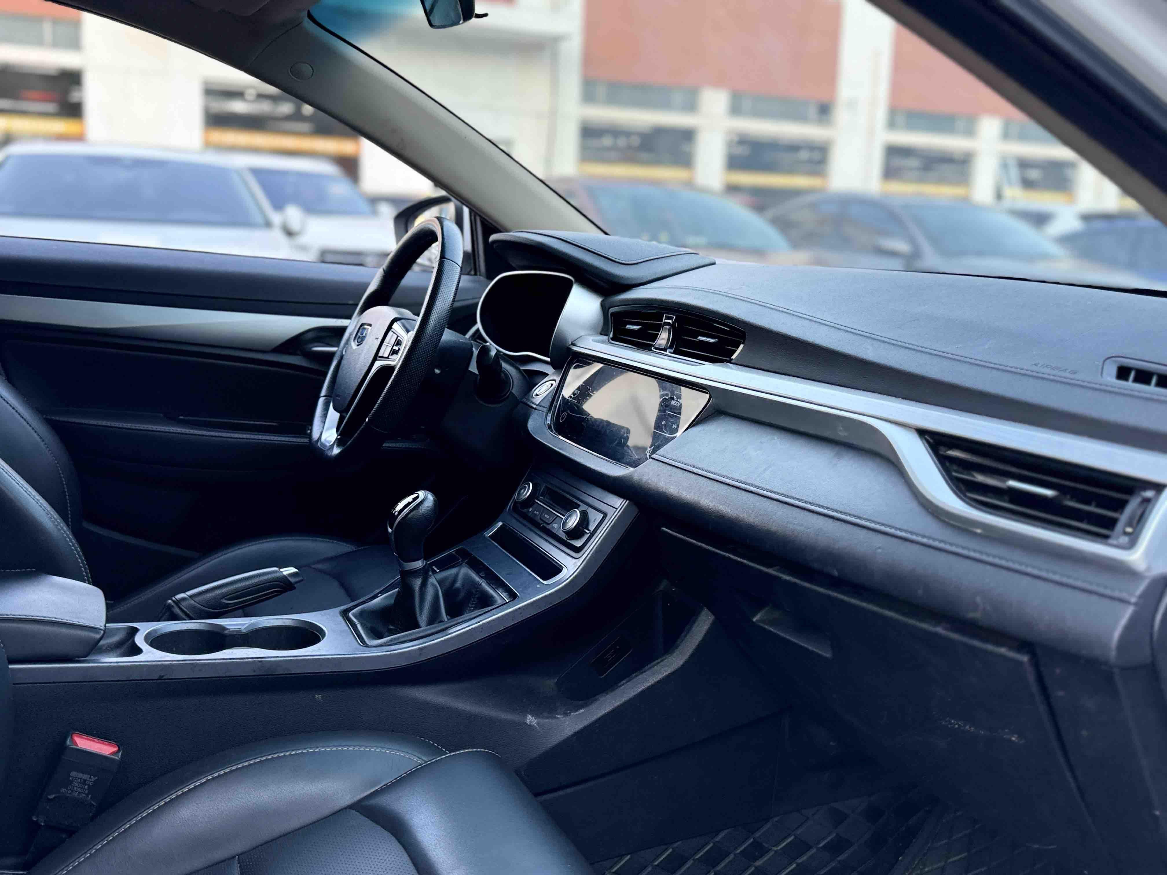 Geely Emgrand 2018 thumb 7