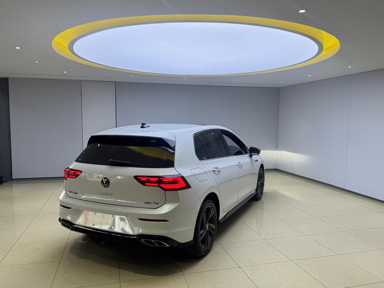 Volkswagen Golf Sportsvan 2023 thumb 4