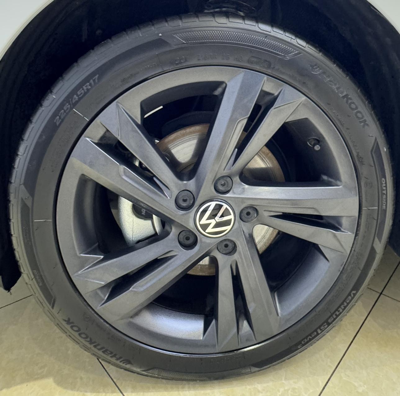 Volkswagen Golf Sportsvan 2023 thumb 5