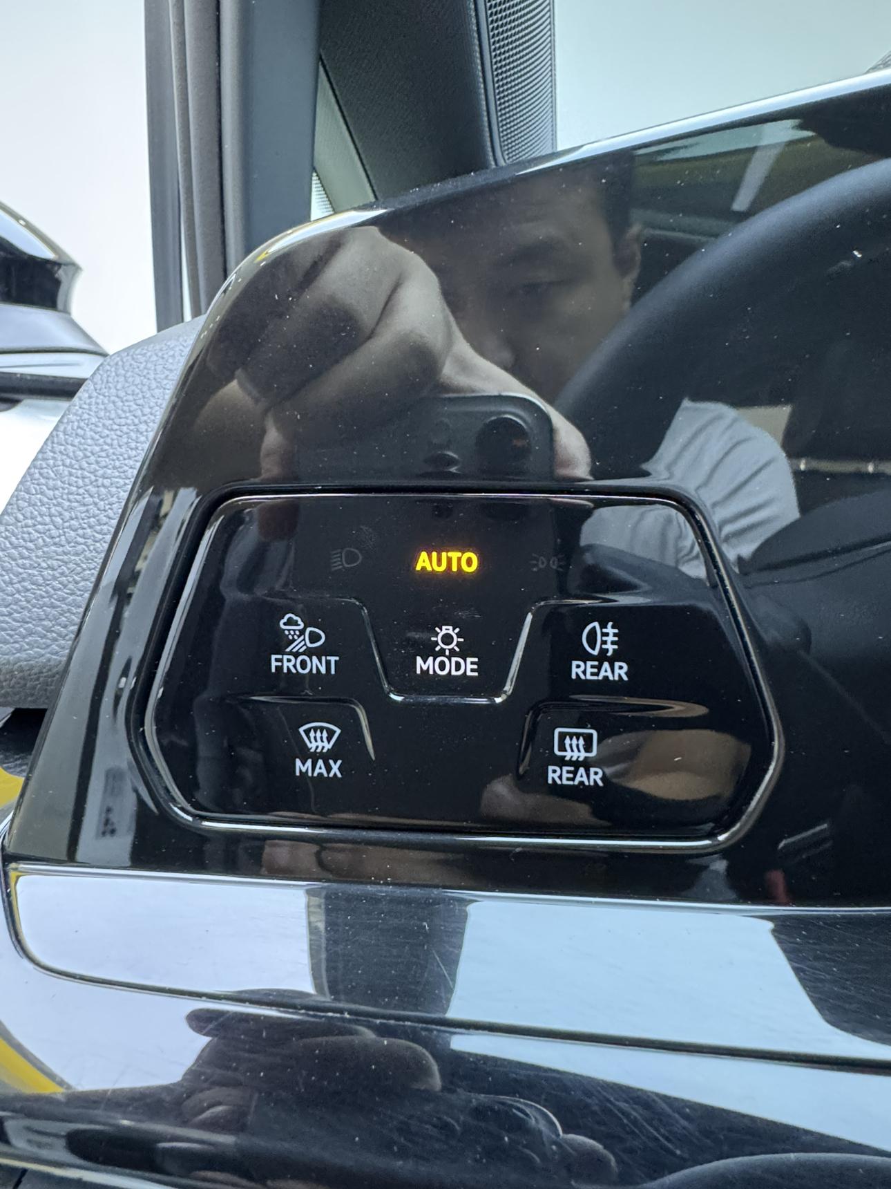 Volkswagen Golf Sportsvan 2023 thumb 9