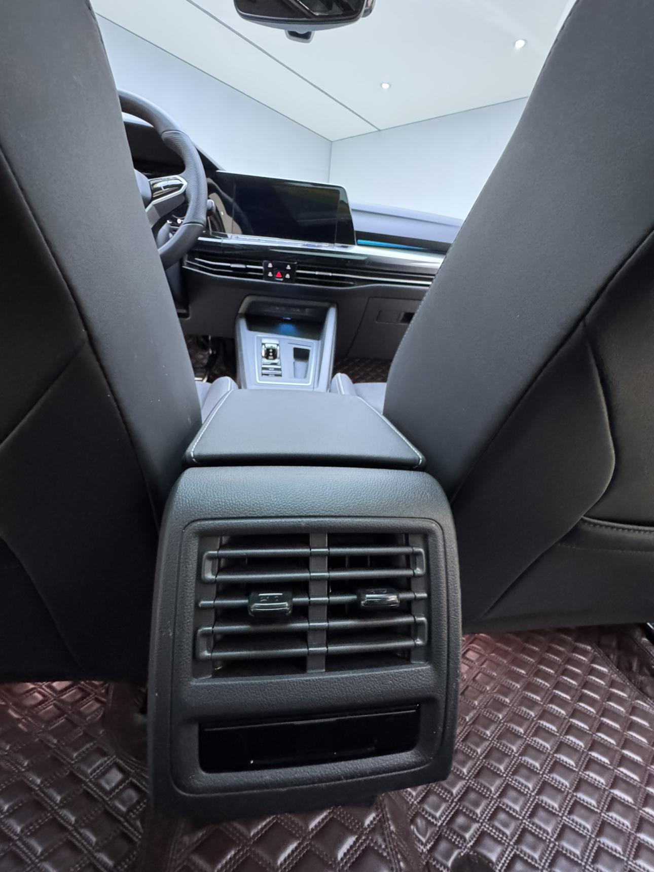 Volkswagen Golf Sportsvan 2023 thumb 12