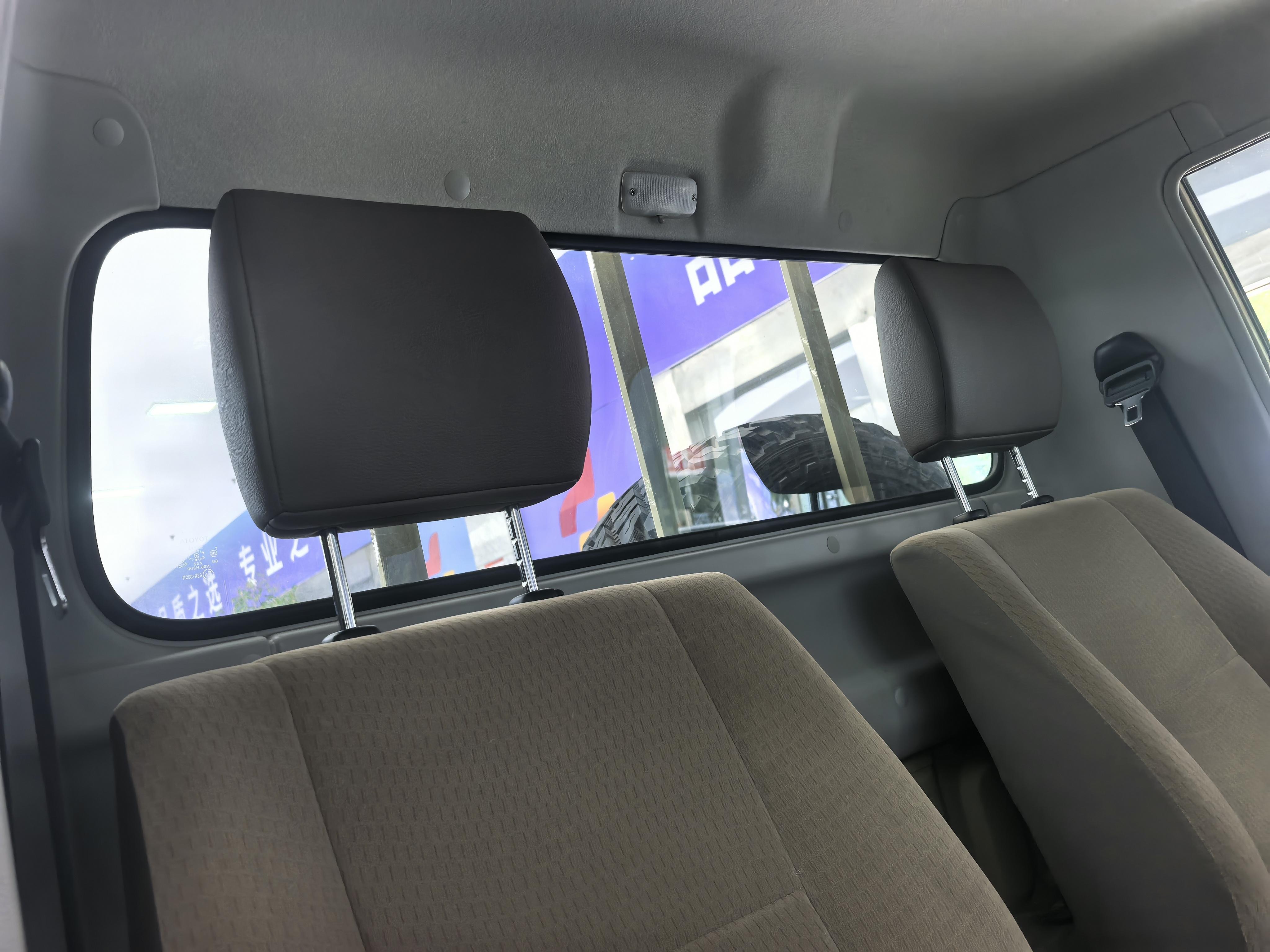 Toyota 兰德酷路泽皮卡 2024 thumb 3