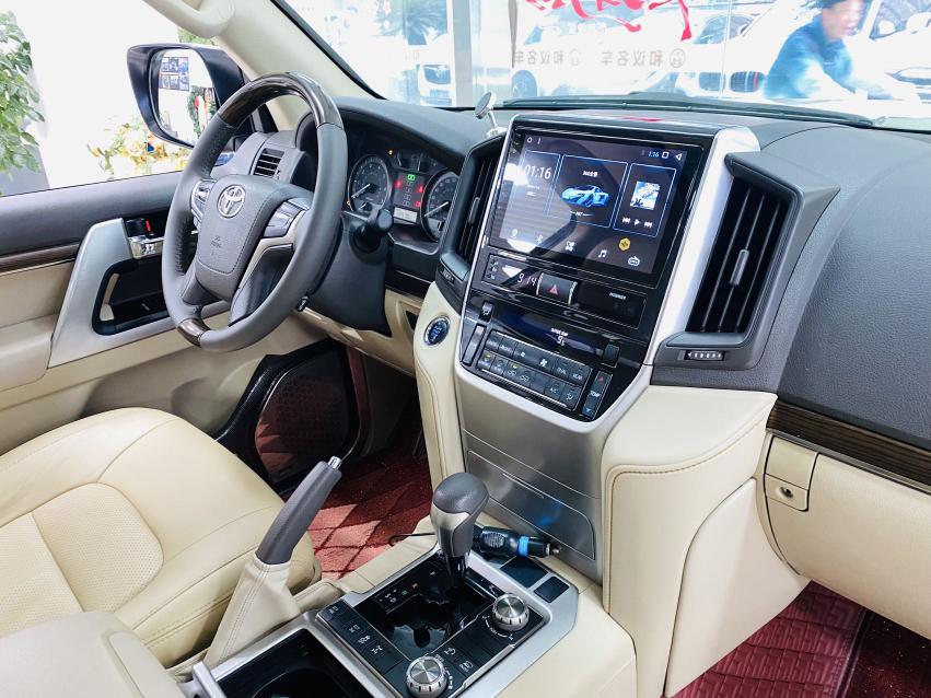 Toyota Land Cruiser 2019 thumb 7