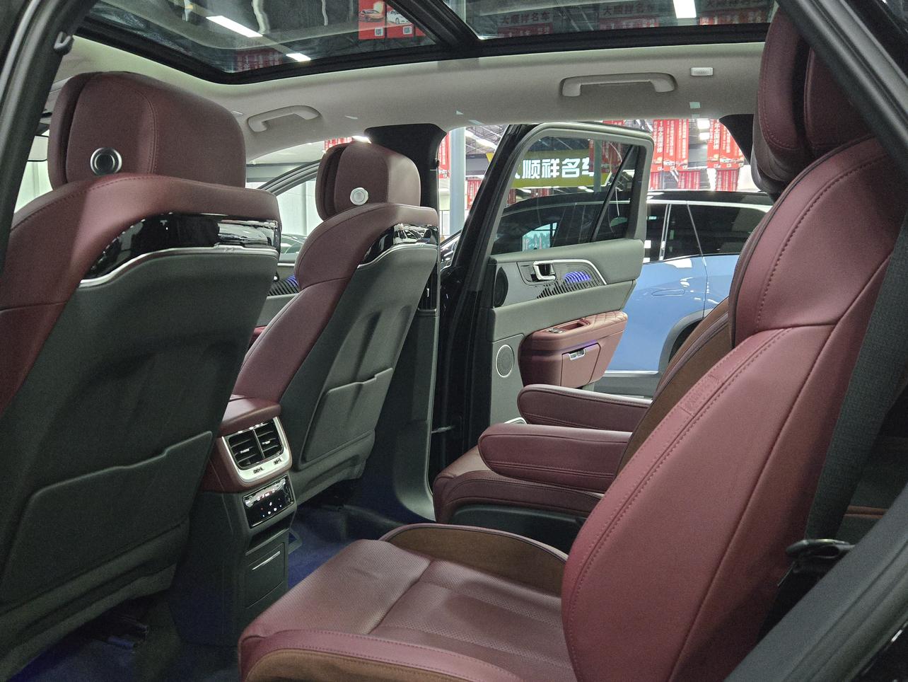 Hongqi E-HS9 2020 thumb 12