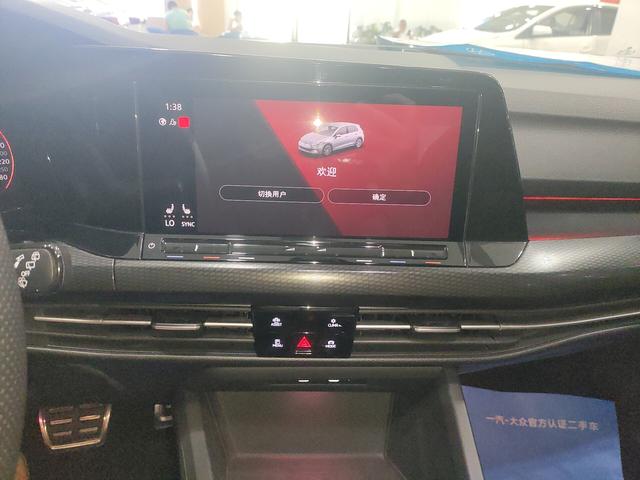 Volkswagen Golf GTI 2021 thumb 4