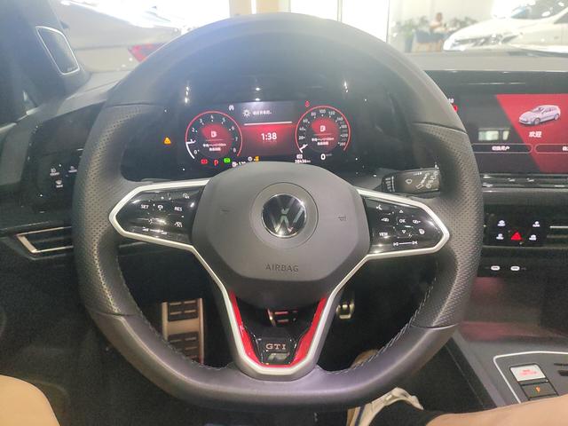 Volkswagen Golf GTI 2021 thumb 6