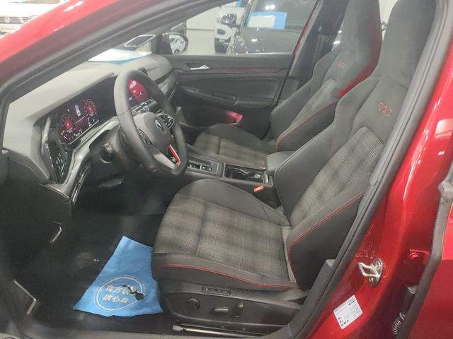 Volkswagen Golf GTI 2021 thumb 8