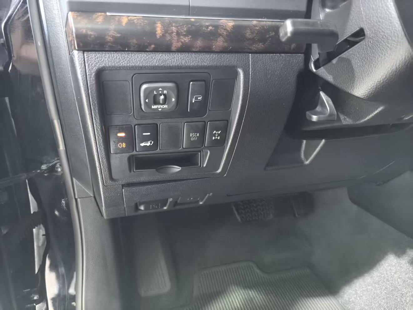 Toyota Land Cruiser 2015 thumb 9