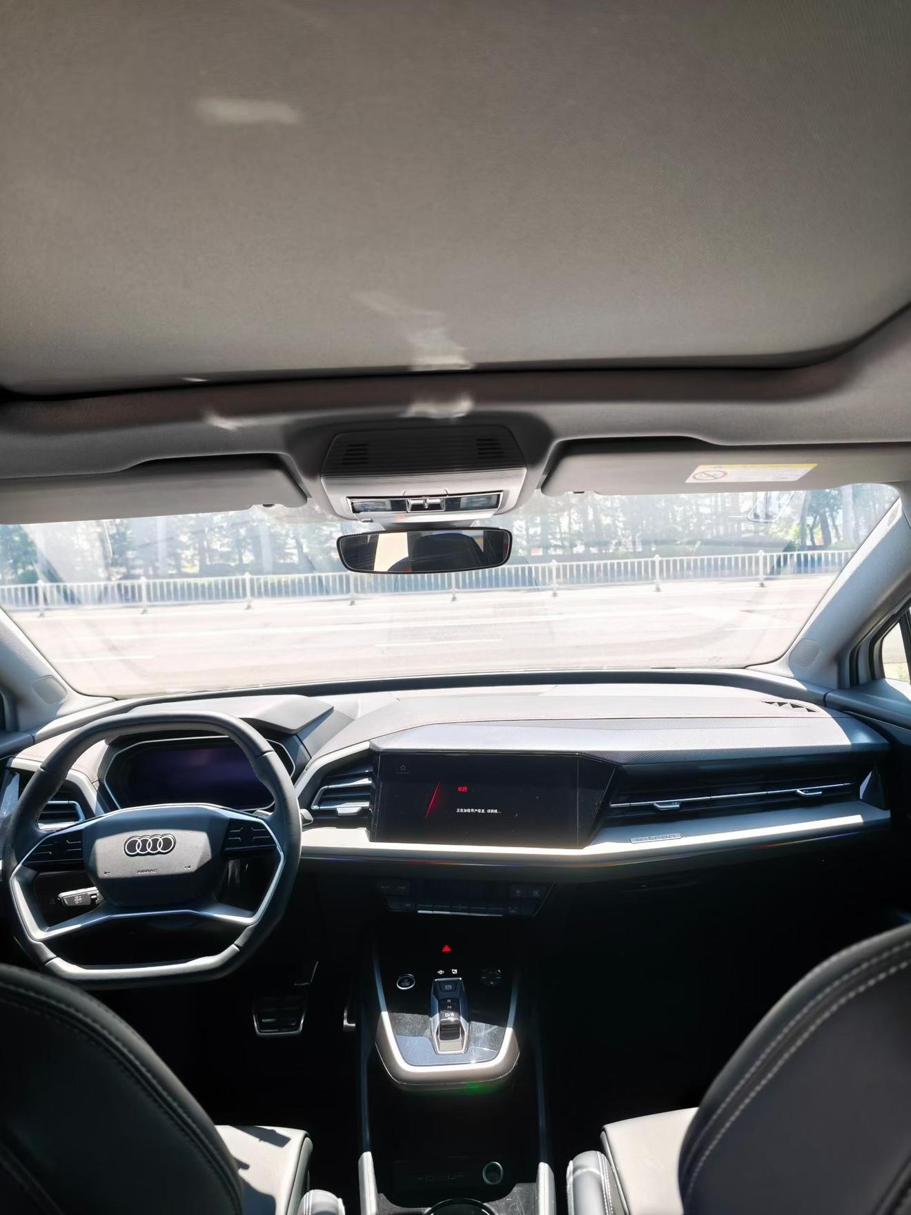 Audi Q4 e-tron 2024 thumb 5