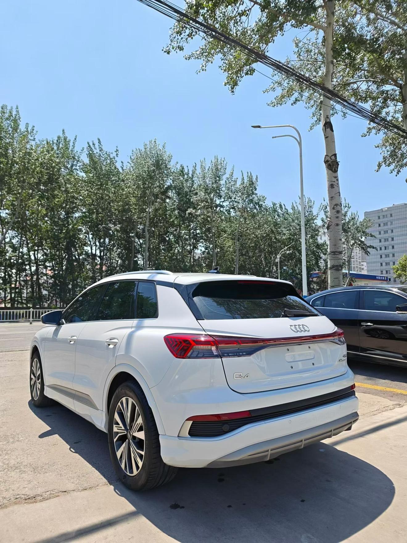 Audi Q4 e-tron 2024 thumb 6