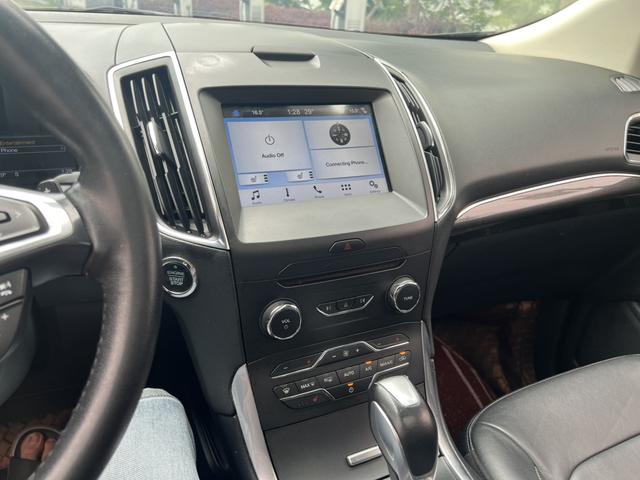 Ford Edge 2017 thumb 10