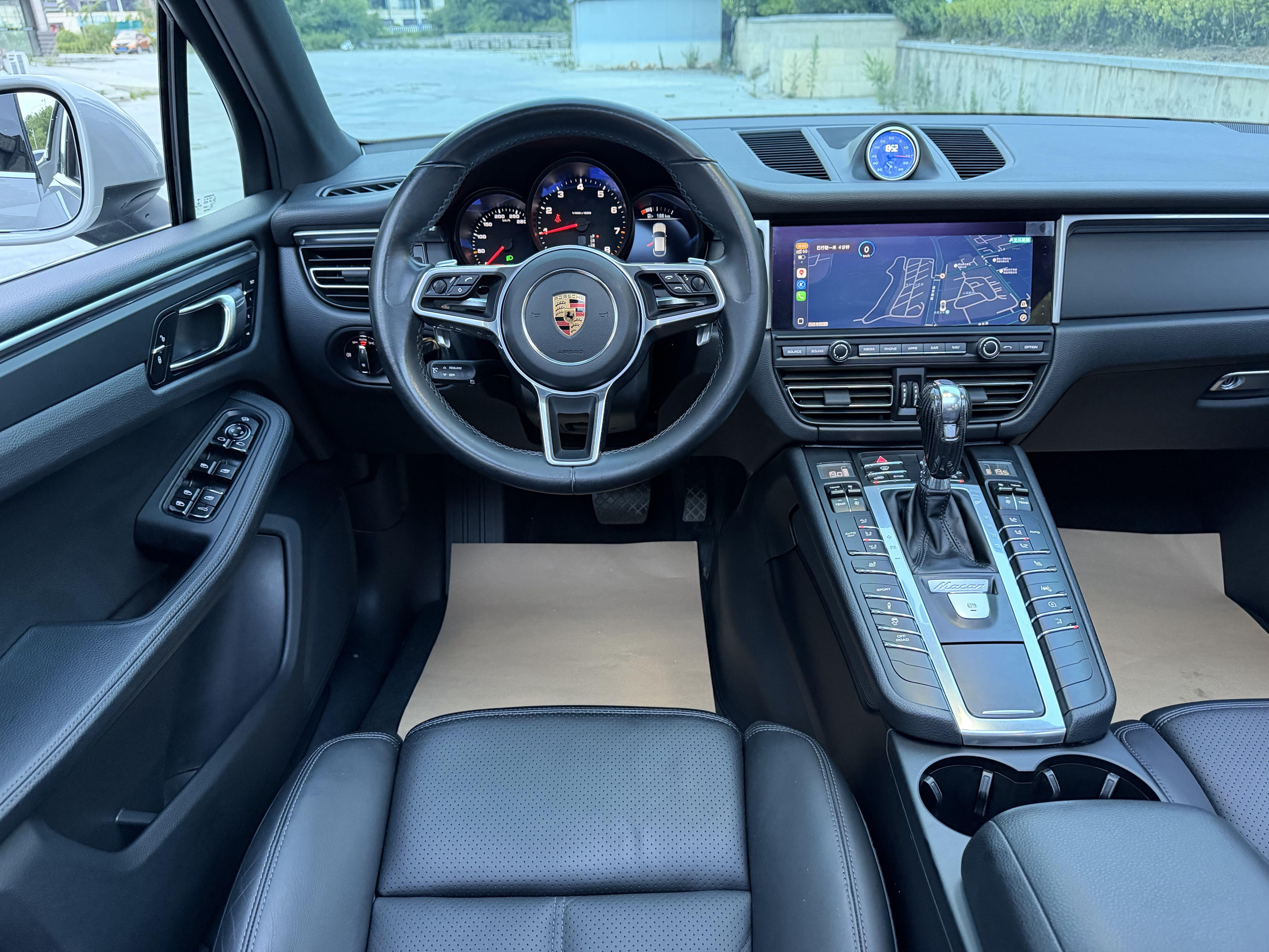 Porsche Macan 2018 thumb 5