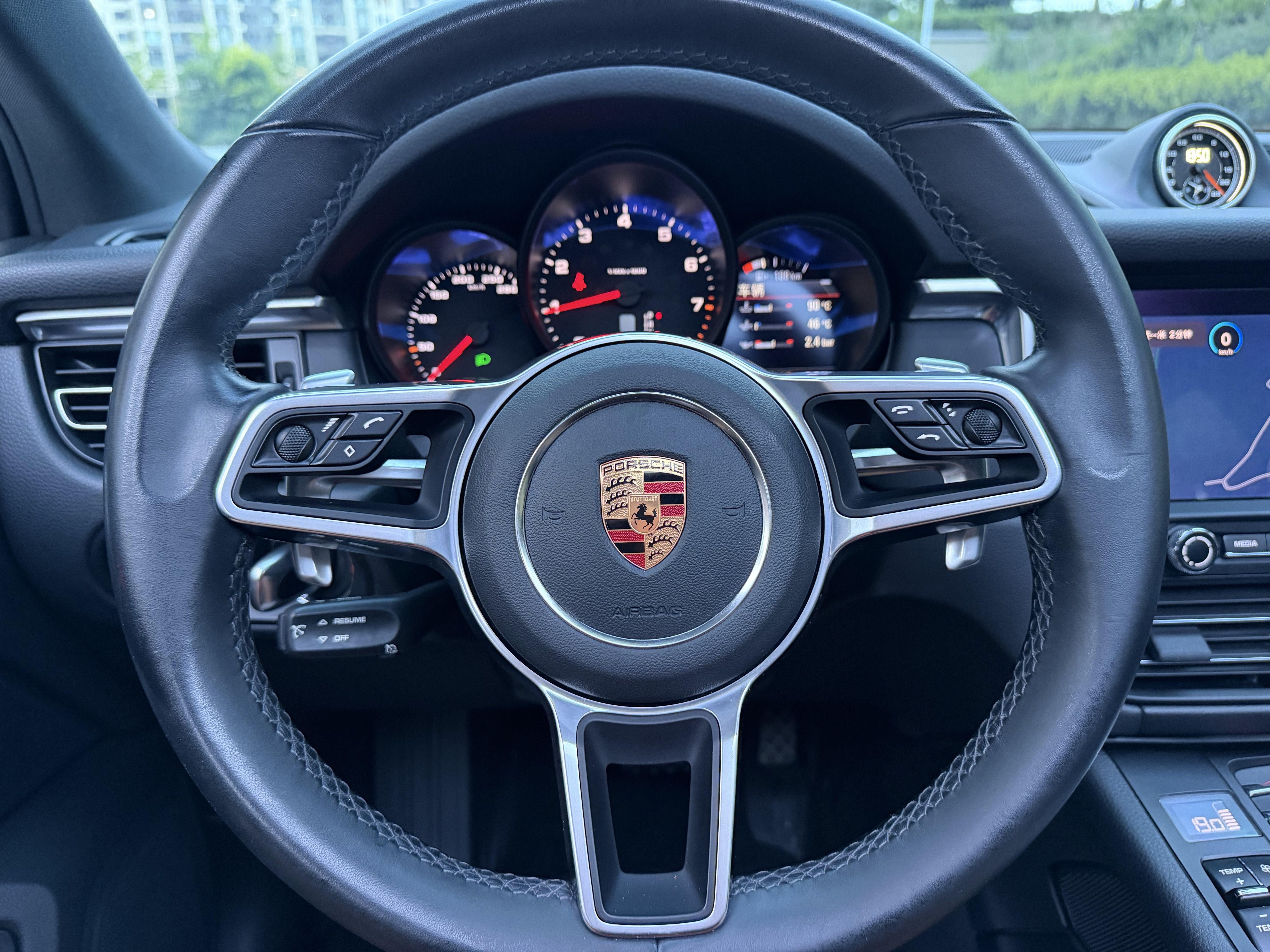 Porsche Macan 2018 thumb 7