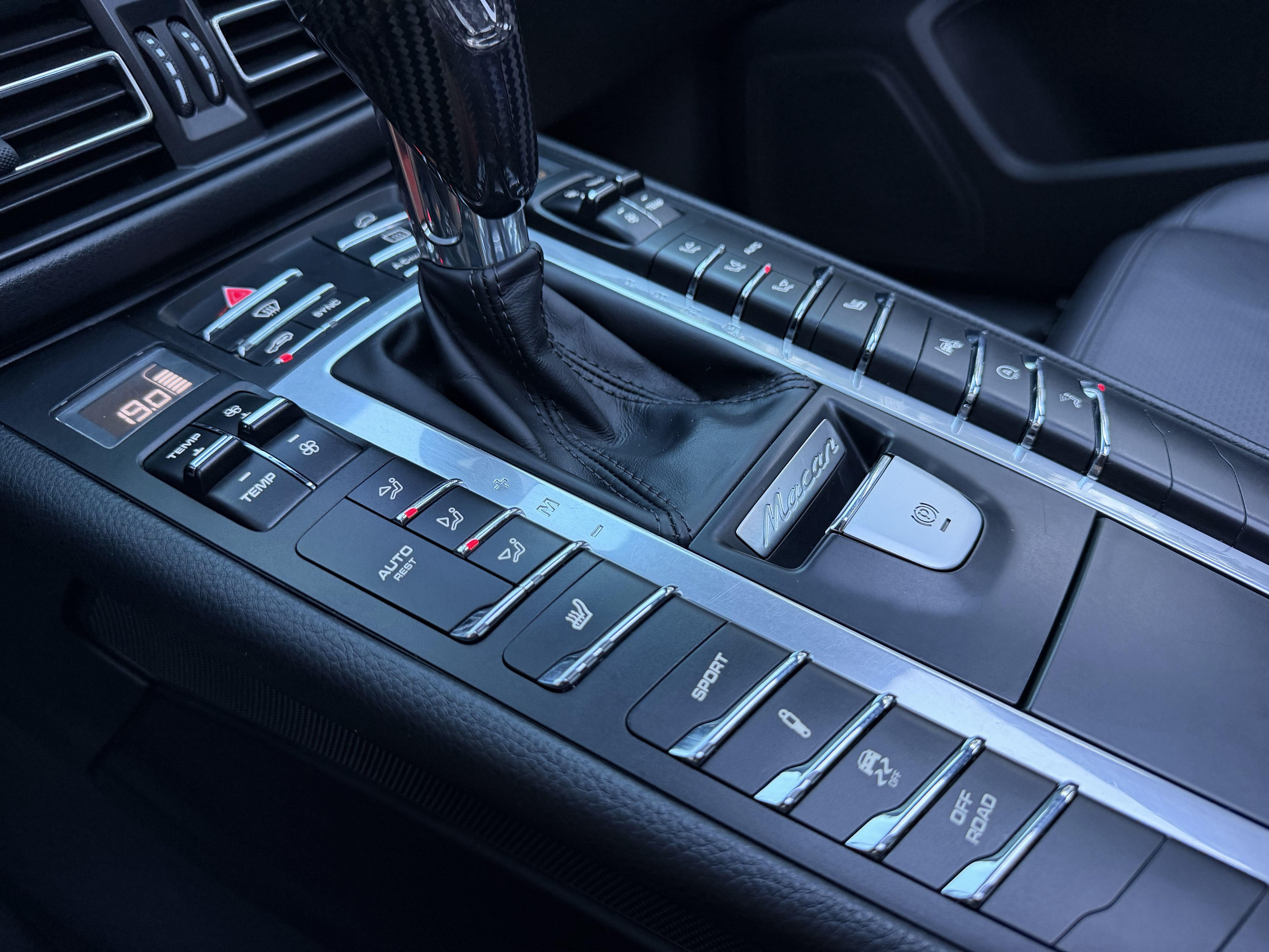 Porsche Macan 2018 thumb 8