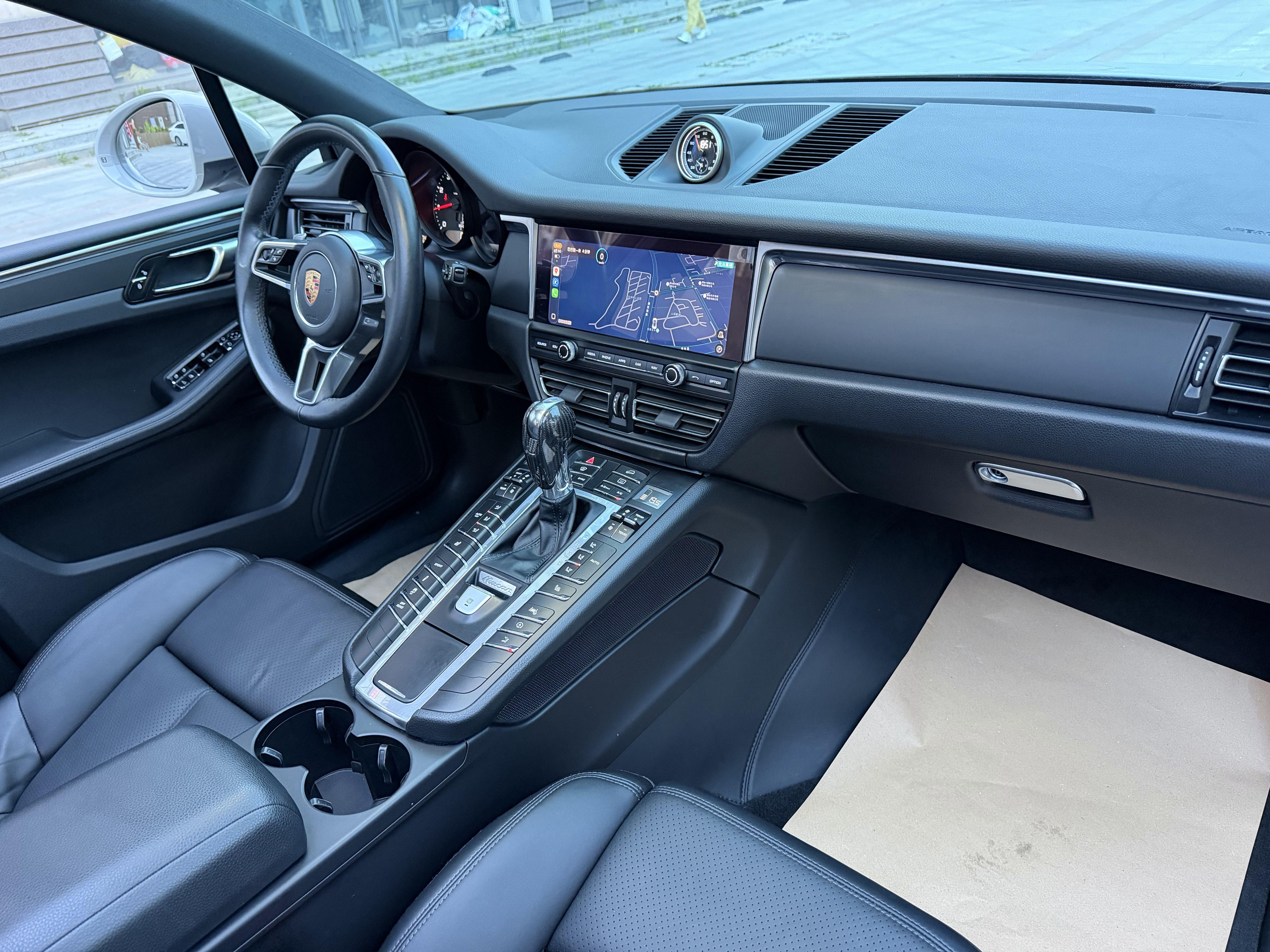 Porsche Macan 2018 thumb 9