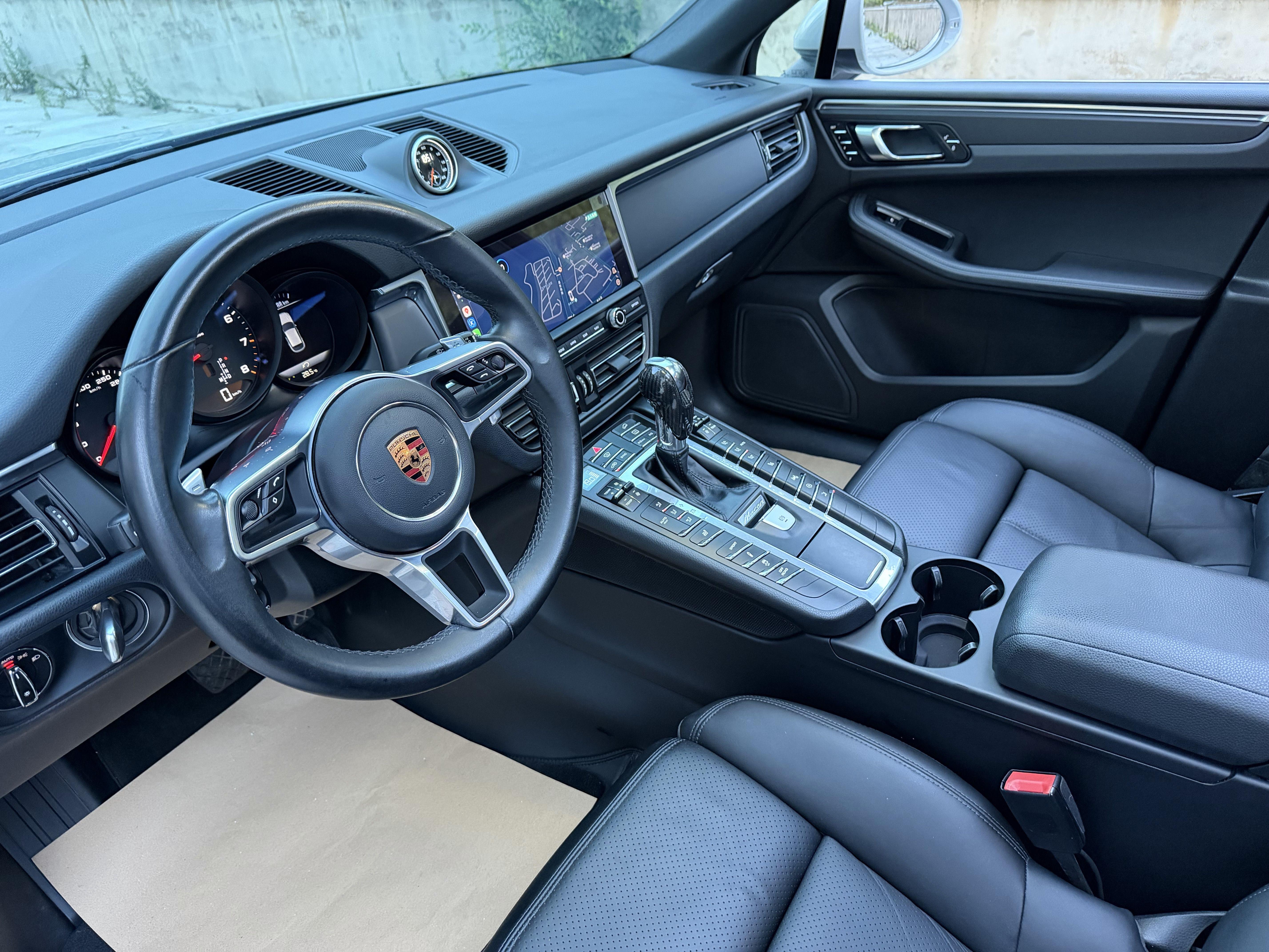Porsche Macan 2018 thumb 10
