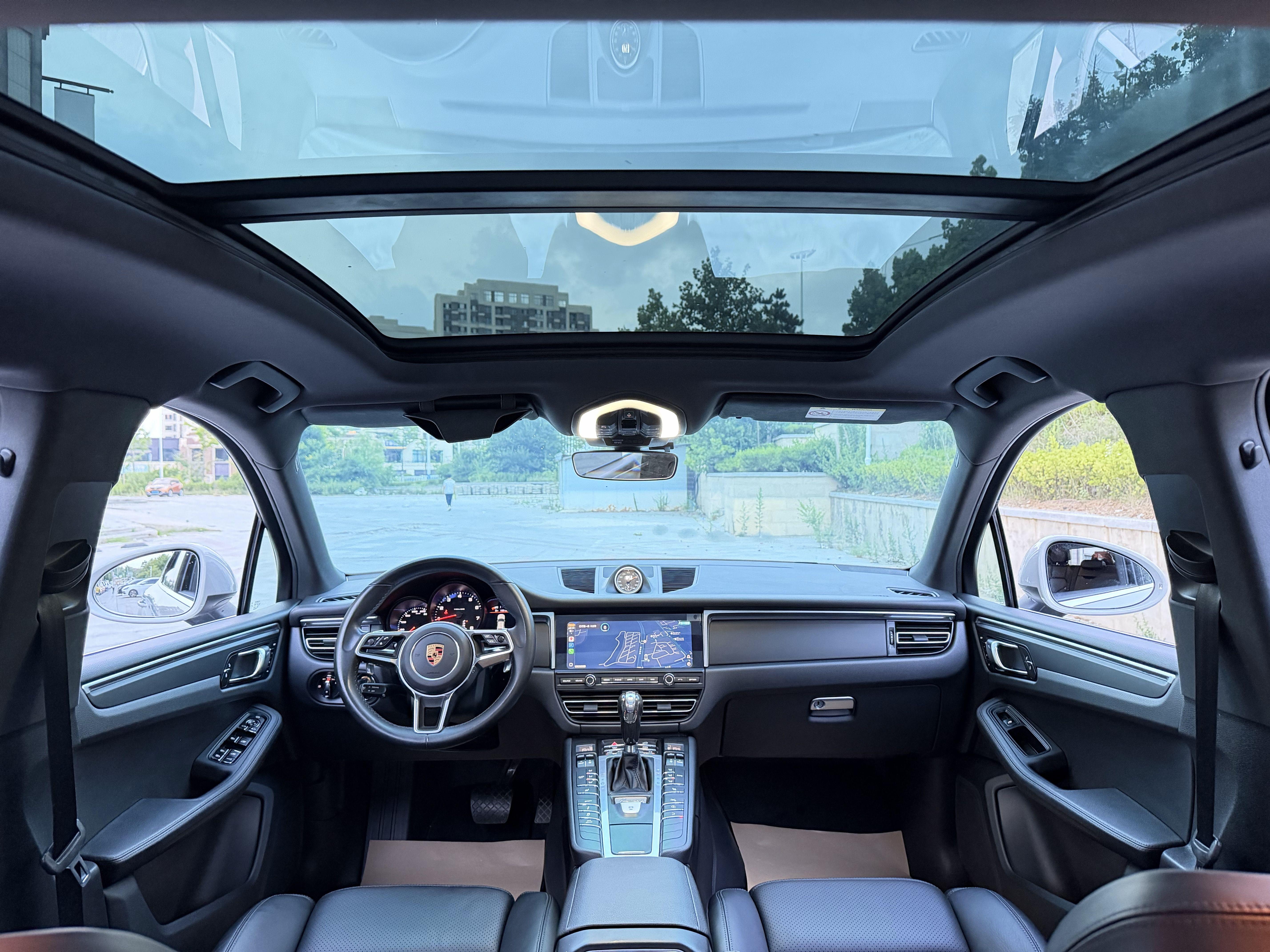 Porsche Macan 2018 thumb 11