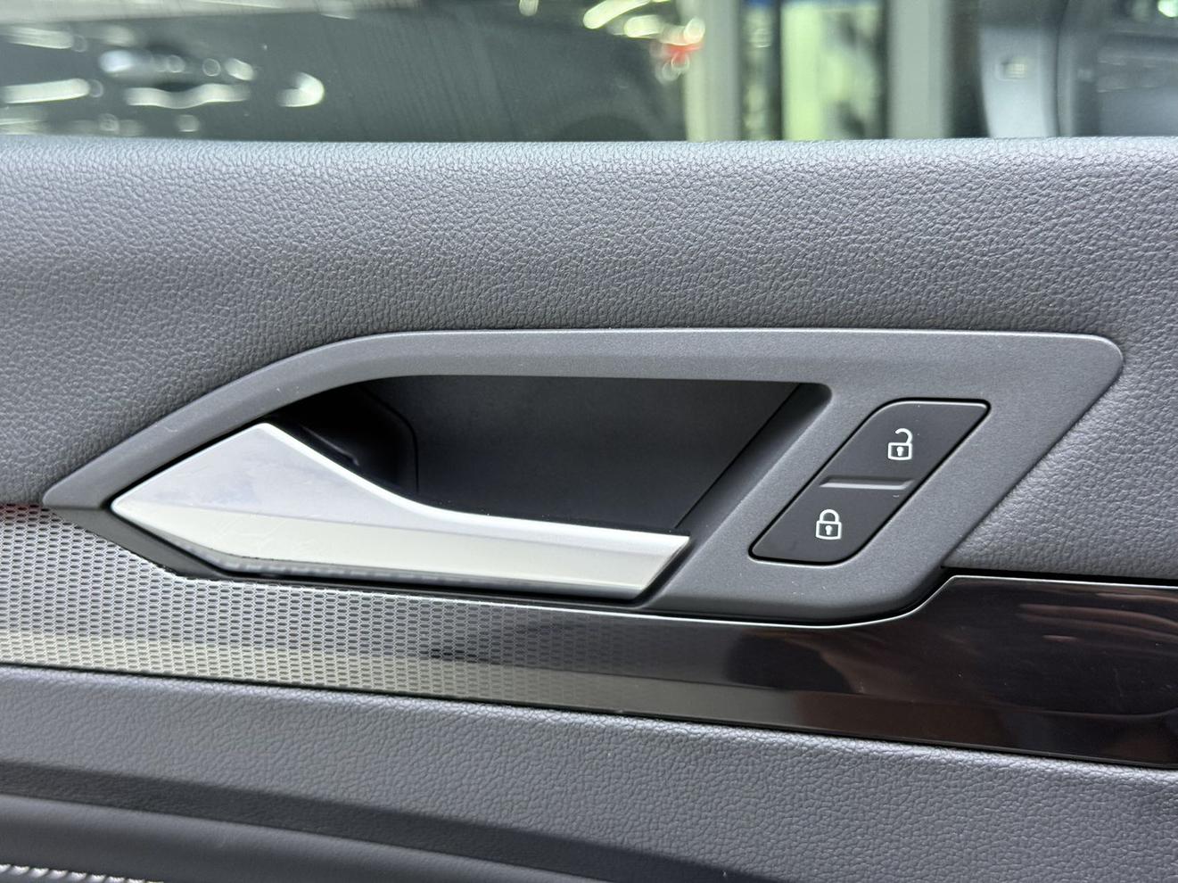 Volkswagen Golf Sportsvan 2023 thumb 6