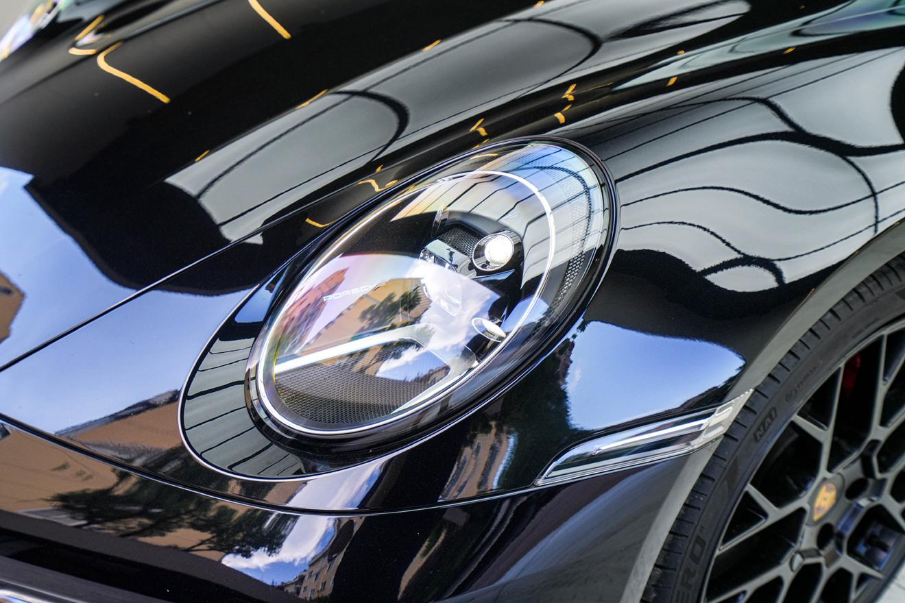 Porsche 911 2023 thumb 2