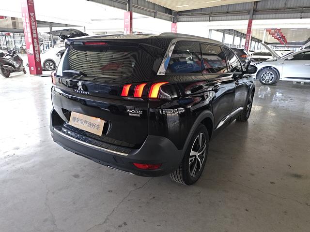 Peugeot 5008 2017 thumb 2