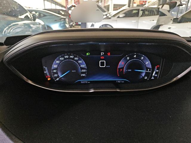 Peugeot 5008 2017 thumb 6