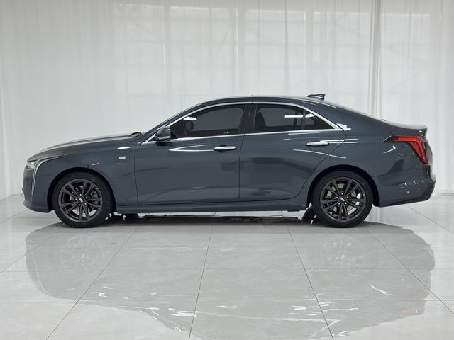 Cadillac CT4 2022 thumb 2