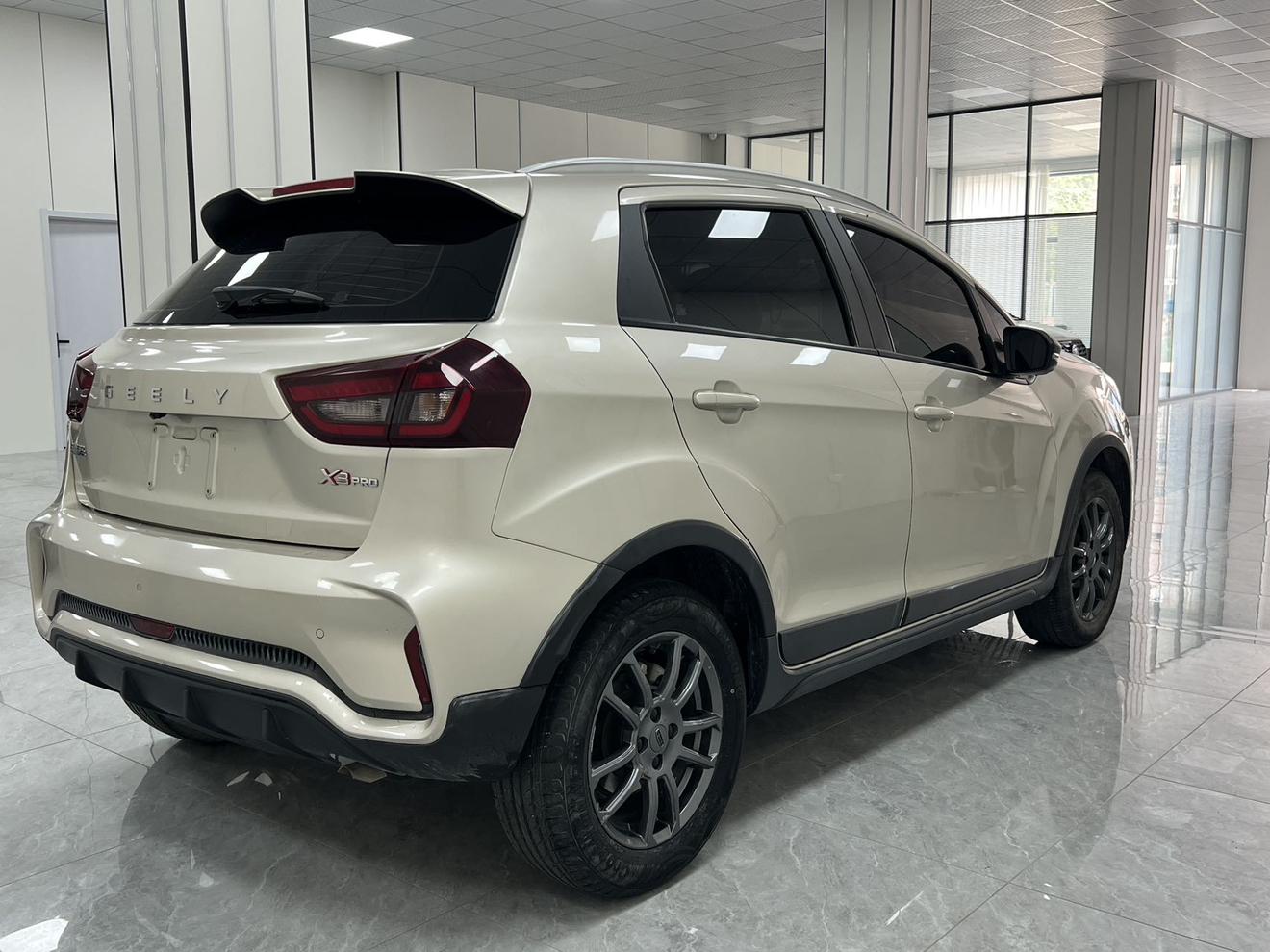 Geely Vision X3 2021 thumb 4