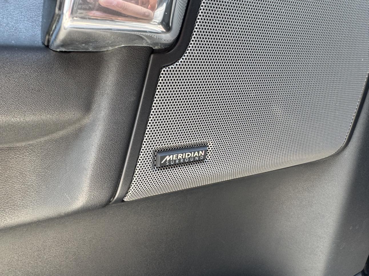 Land Rover Discovery 2015 thumb 7