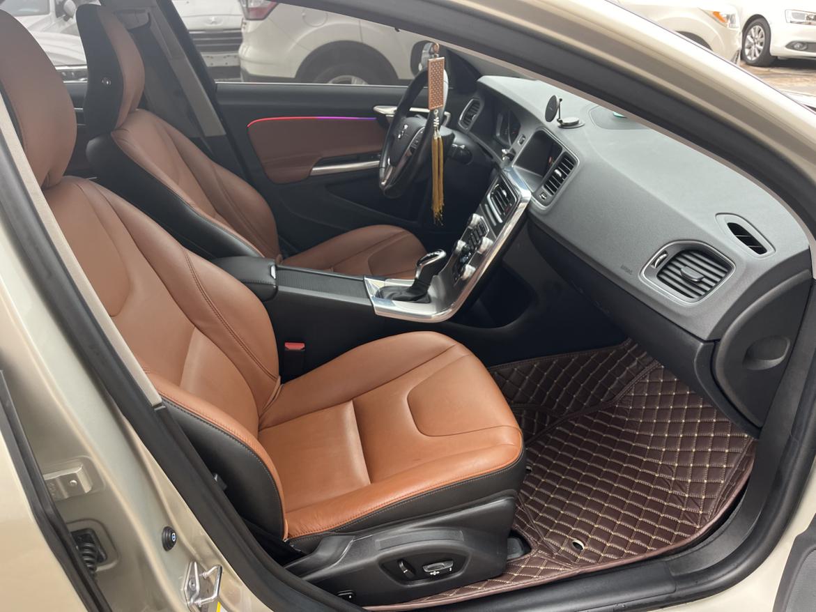 Volvo S60 2019 thumb 6