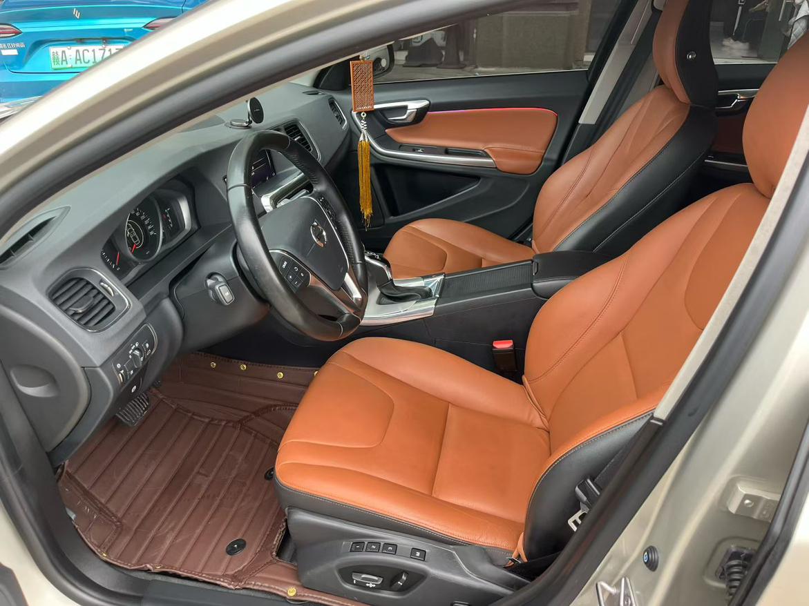 Volvo S60 2019 thumb 8