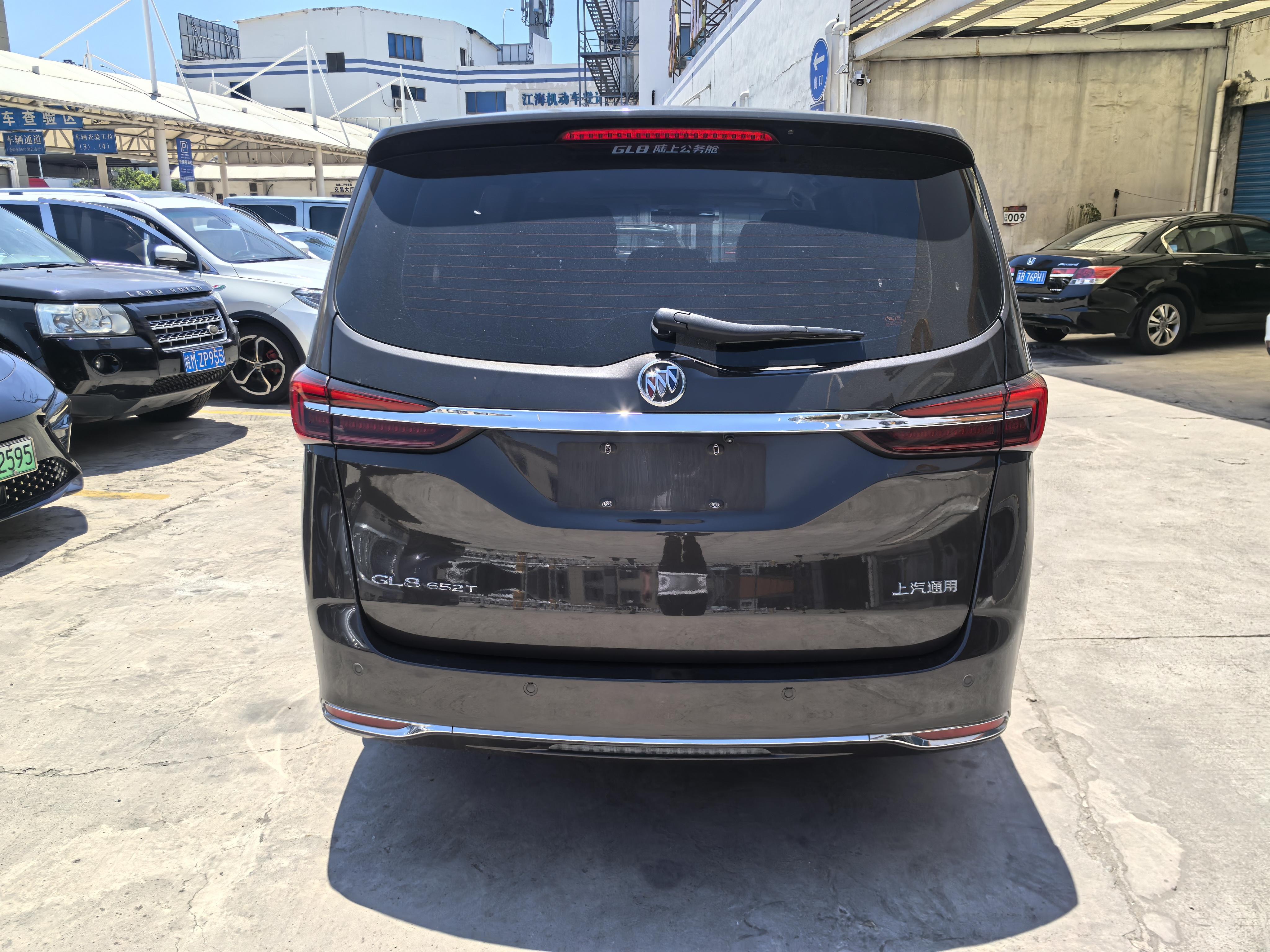 Buick GL8 2021 thumb 2