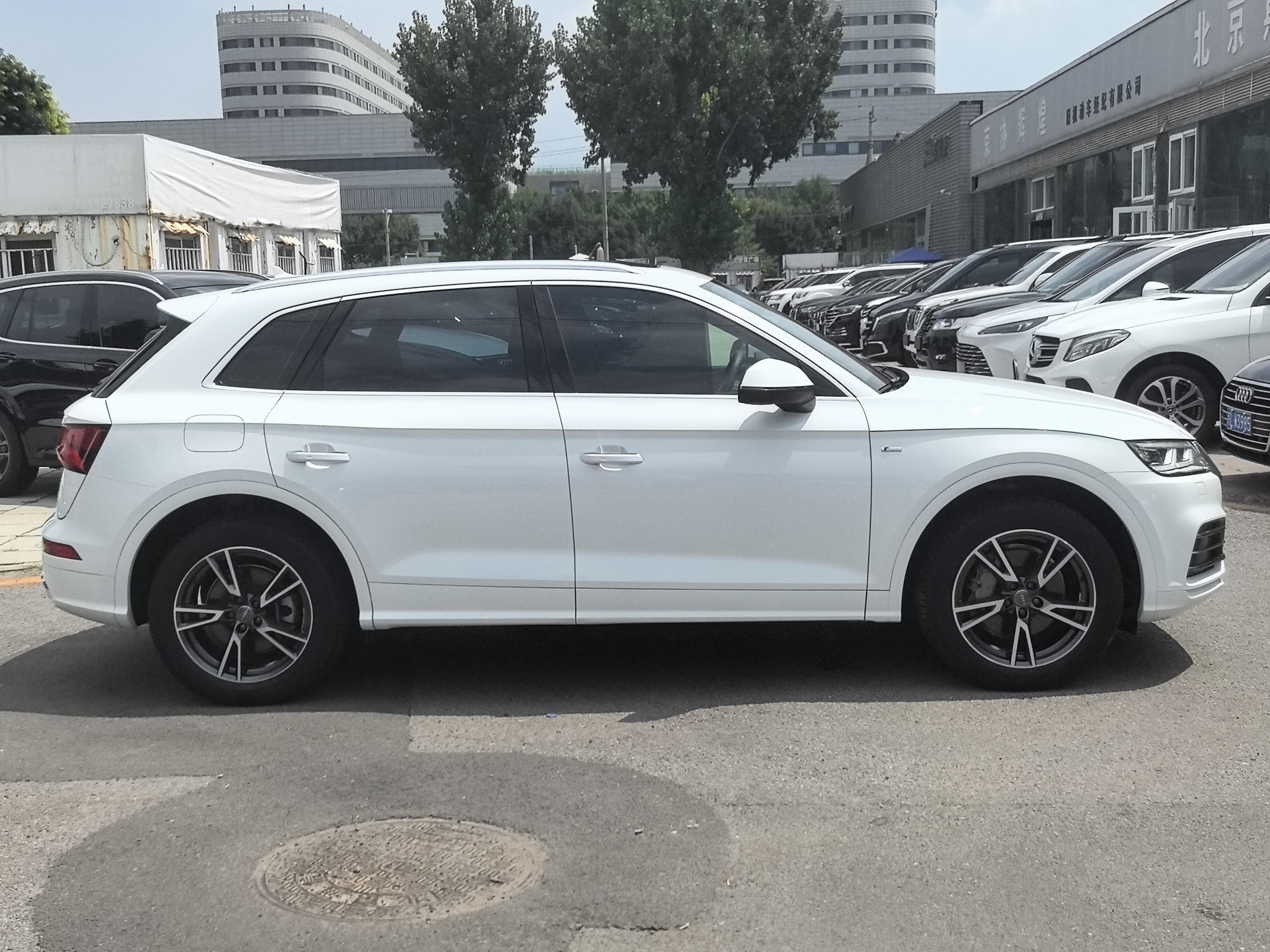 Audi Q5 2018 thumb 6