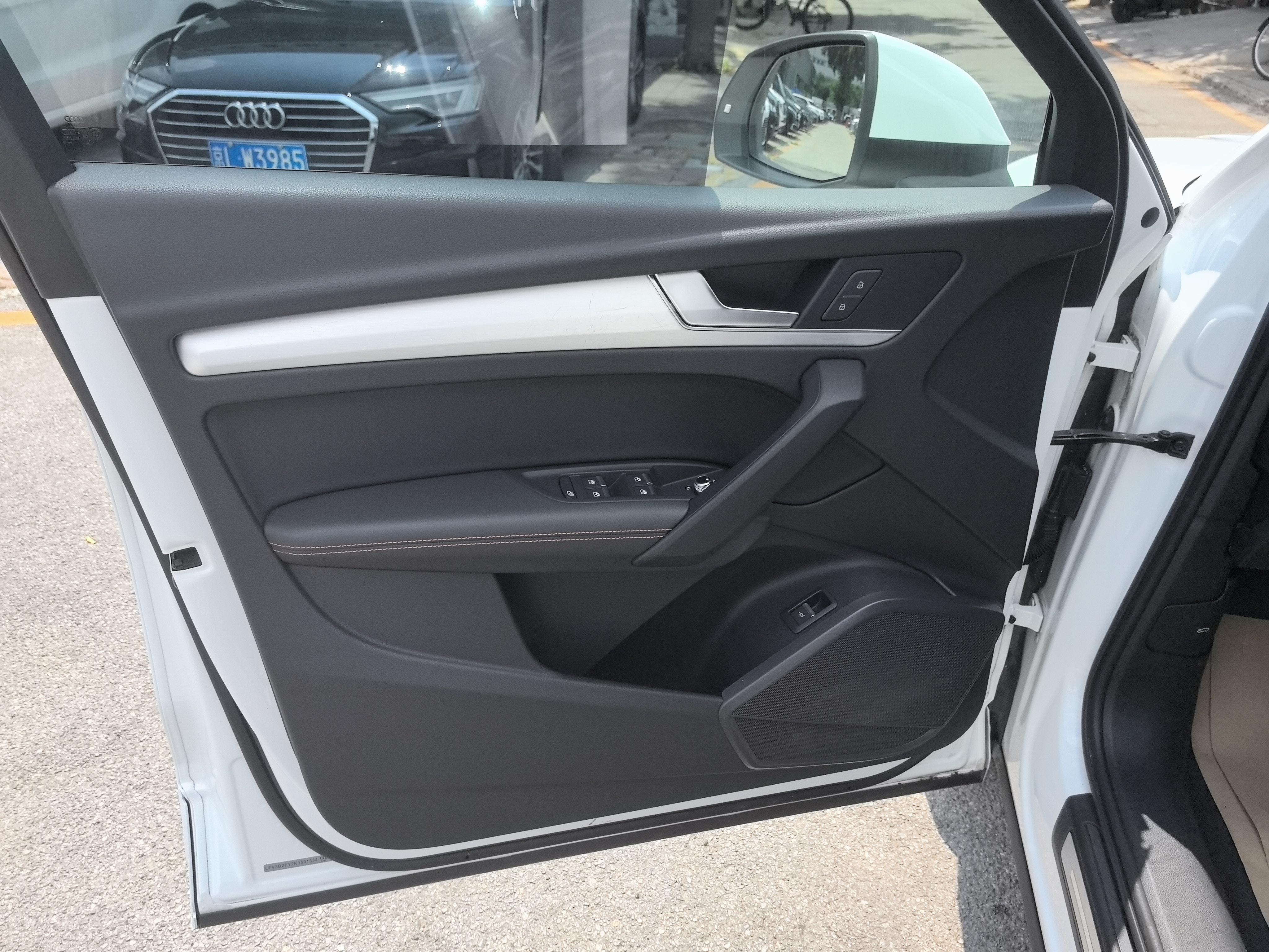 Audi Q5 2018 thumb 12