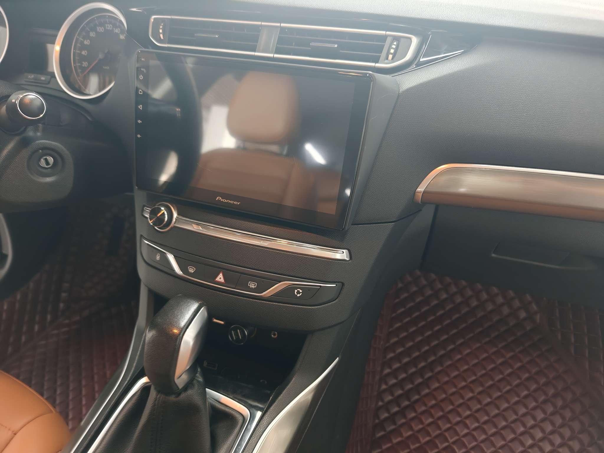 Peugeot 408 2014 thumb 7