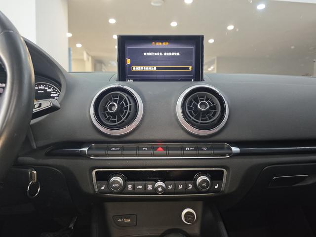 Audi A3 2020 thumb 4
