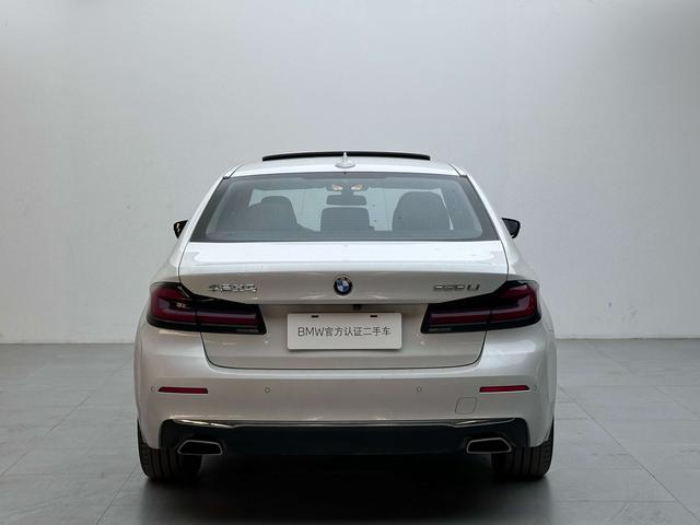BMW 5 серии 2022 thumb 2