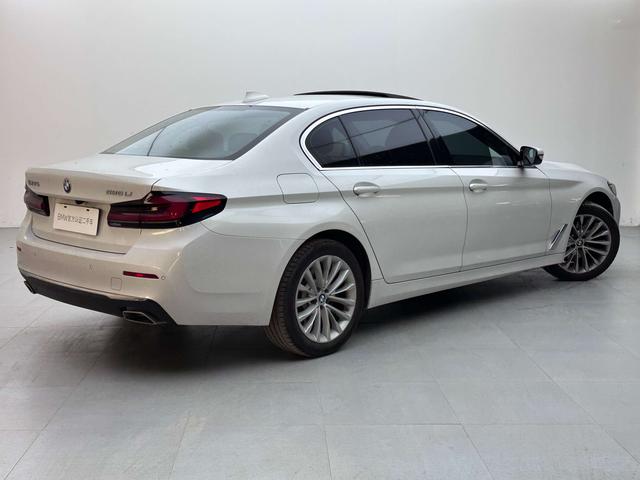 BMW 5 серии 2022 thumb 3