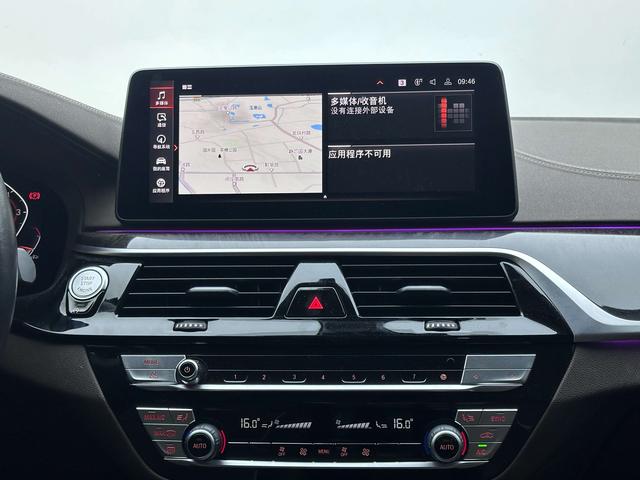 BMW 5 серии 2022 thumb 8