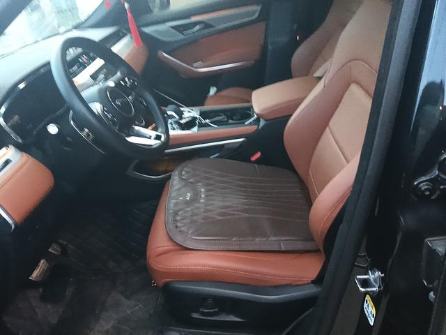 Jaguar F-Pace 2025 thumb 8