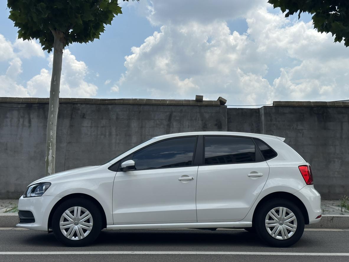Volkswagen Polo 2018 thumb 2