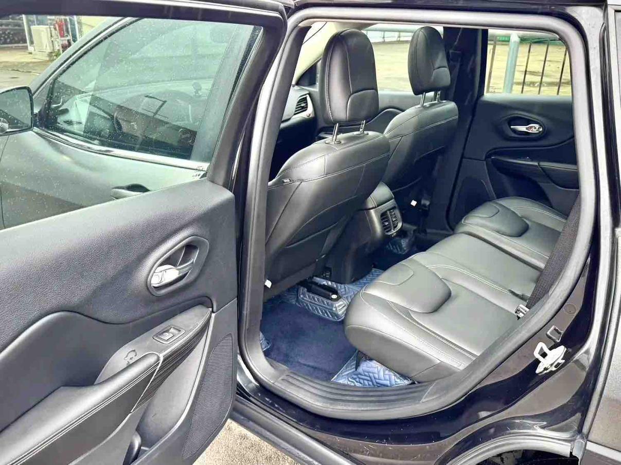 Jeep Renegade 2017 thumb 5